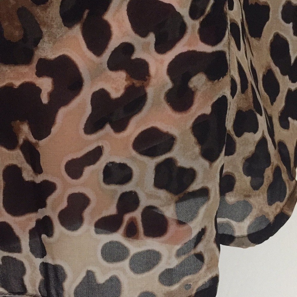 Cache leopard print button down - Picture 5 of 7